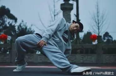 周龙自律,周龙跟谁是情侣