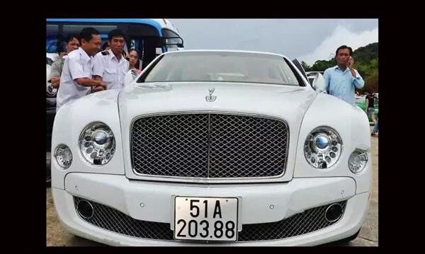 全球卖最贵的车竟在越南！豪车遍地车主像修车工！