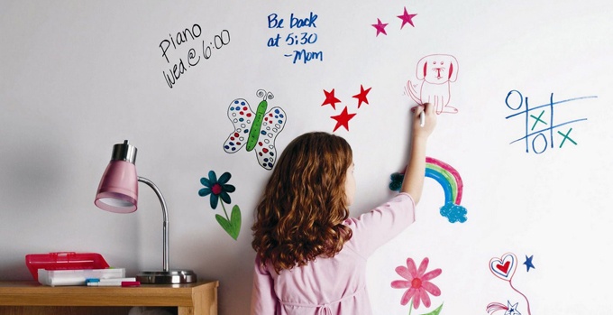 墙被熊孩子乱画怎么办,墙面被宝宝画的乱七八糟怎么办