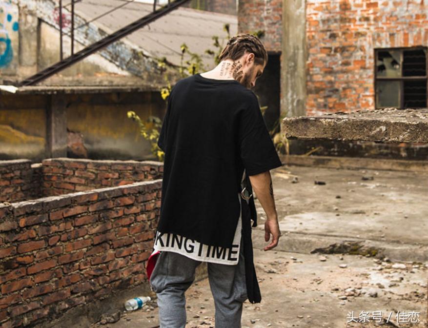 假两件长款上衣如何搭配裤子,假两件紧身上衣蓝色怎么搭配