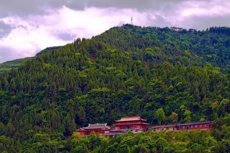 炫炫炫，我们富有的通江，岂能用钱财来衡量