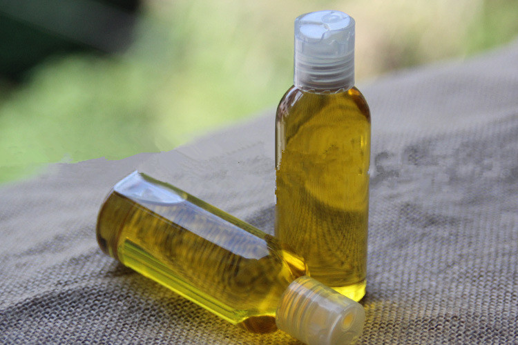 植物精油防蚊必备,山茶油可以驱蚊吗