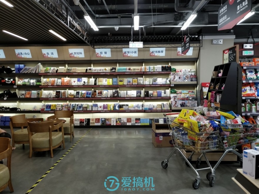 努比亚z17手感真好,努比亚z17的835是满血版吗