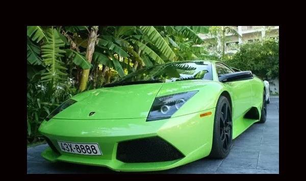 全球卖最贵的车竟在越南！豪车遍地车主像修车工！
