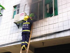 逃生火灾的正确方式,火灾逃生正确的做法