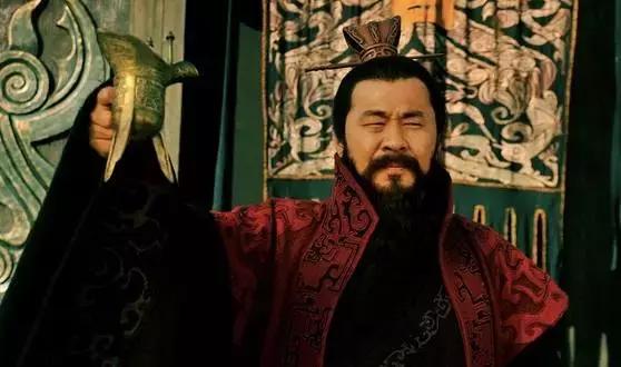 于和伟剧里霸气走路,于和伟经典步伐