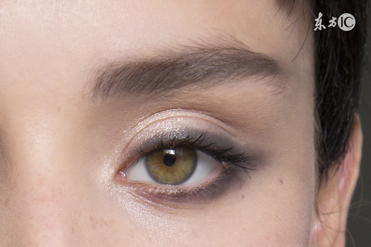 如何正确上定妆粉,定妆粉怎么正确使用