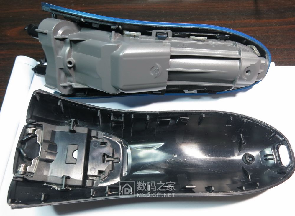 原来剃须的感觉如此美妙！飞利浦三头剃须刀不关机拆修