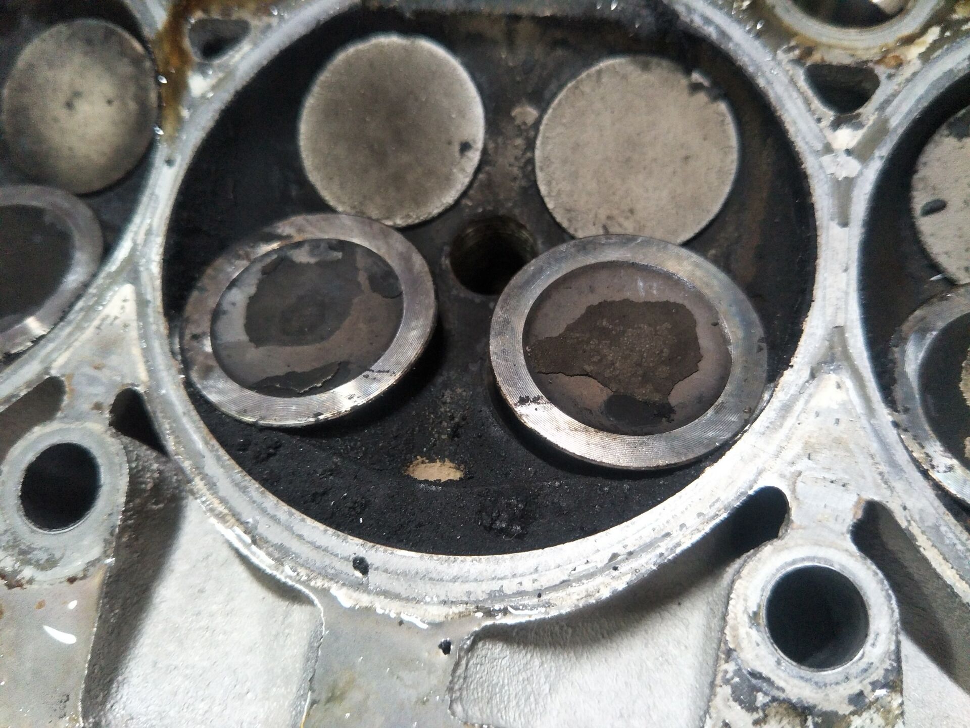 奥迪a6机油灯报警亮红灯,奥迪a6机油灯报警仪表调校