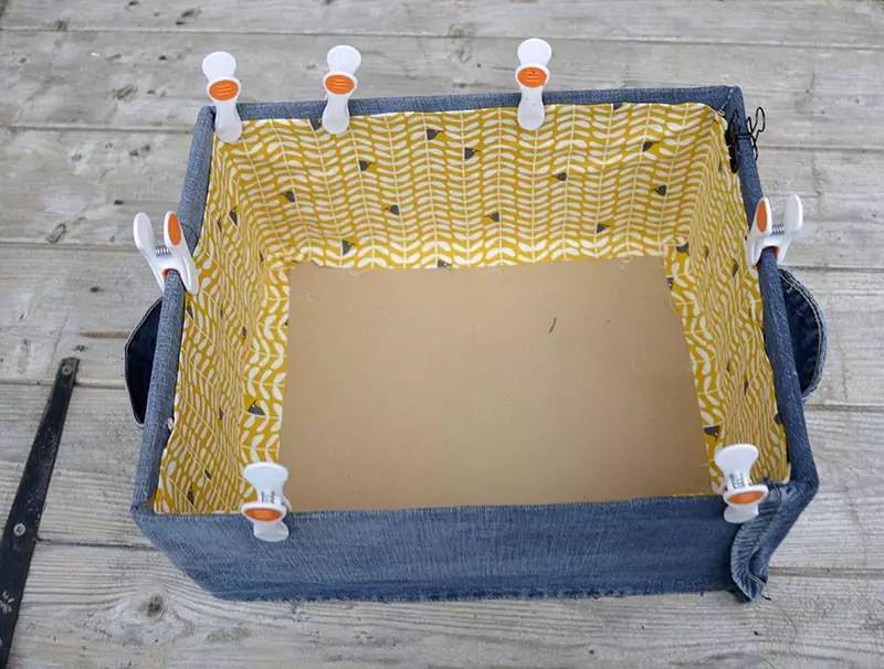 破旧牛仔裤如何废物利用,旧的牛仔裤怎么变废为宝