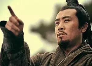 于和伟剧里霸气走路,于和伟经典步伐