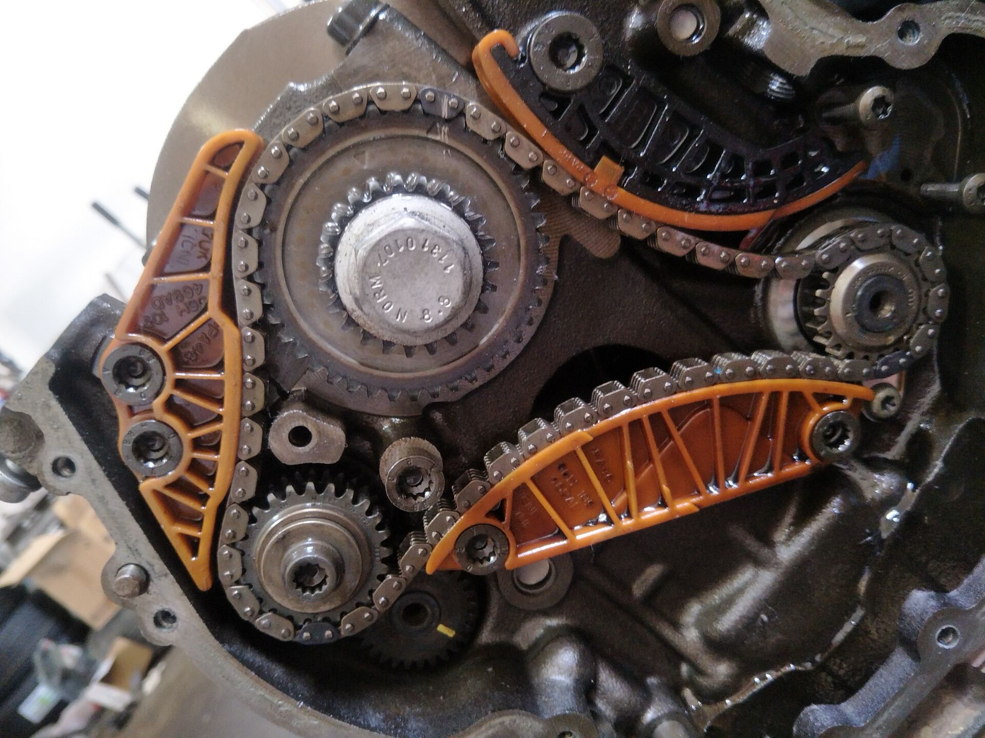 奥迪a6机油灯报警亮红灯,奥迪a6机油灯报警仪表调校