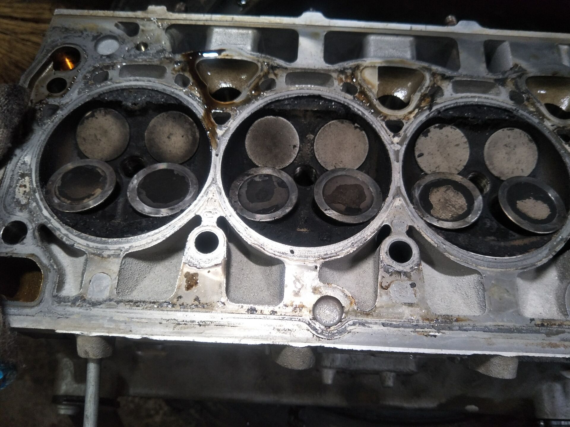 奥迪a6机油灯报警亮红灯,奥迪a6机油灯报警仪表调校