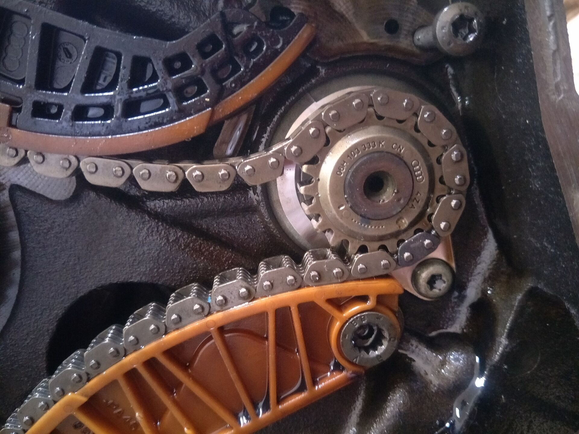 奥迪a6机油灯报警亮红灯,奥迪a6机油灯报警仪表调校