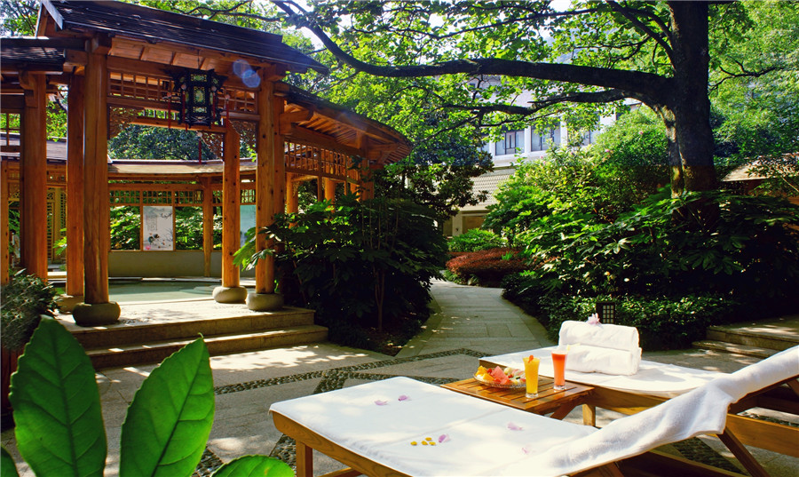 黄山温泉度假酒店泡温泉推荐,黄山脚下温泉旅游攻略