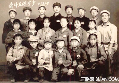 中国校服被外国羡慕,各个年代的中国校服