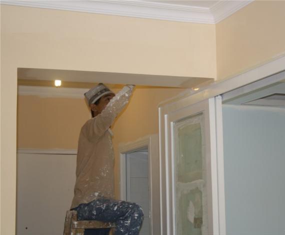 装修公司没有刷底漆怎么解决,外行看门道