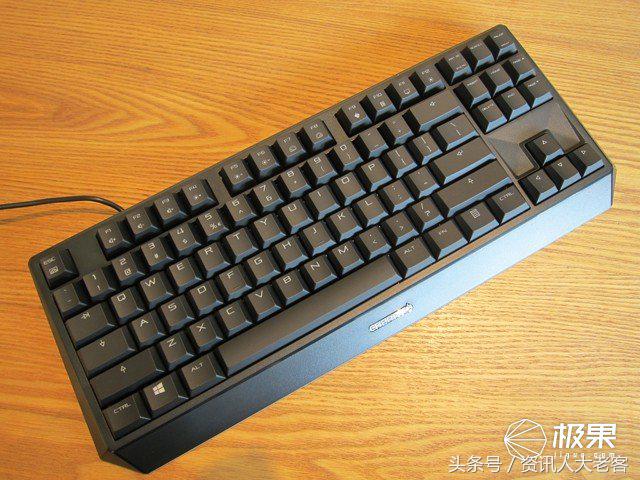 这就是“最正宗”的青轴了——CHERRYMXBOARD1.0TKL引发的思考