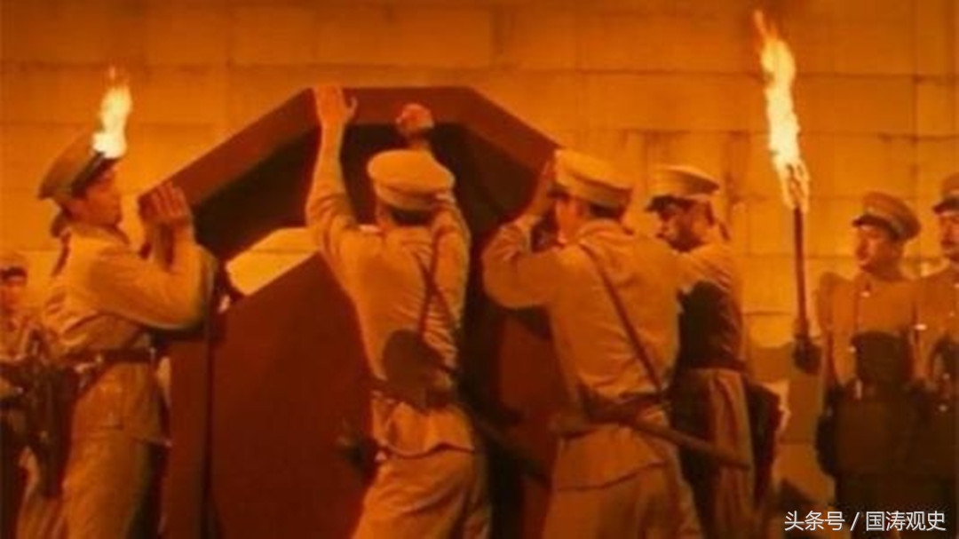 孙殿英盗墓时慈禧死多少年了,孙殿英把慈禧太后的墓打开的视频