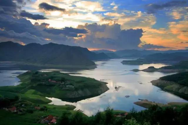 不输九寨沟的山东景点,不输九寨沟的湖