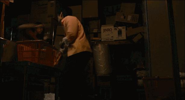 生活强奸了我们，有人选择直面反抗，也有人学会享受，各有各的活法，各有各的人生。