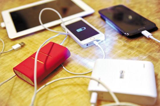 iphone13用充电宝会损坏电池吗,iphone13磁吸充电宝伤电池吗