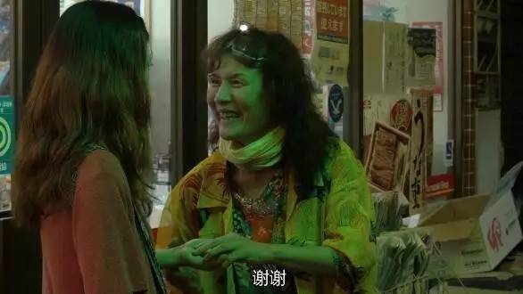 生活强奸了我们，有人选择直面反抗，也有人学会享受，各有各的活法，各有各的人生。