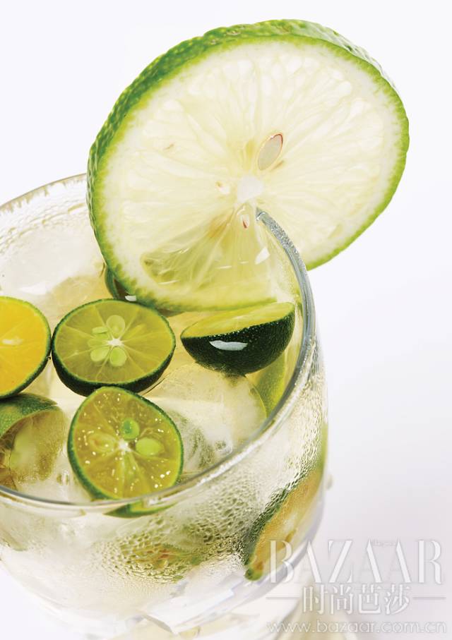 范冰冰消水肿,范冰冰面部浮肿严重脸大一圈