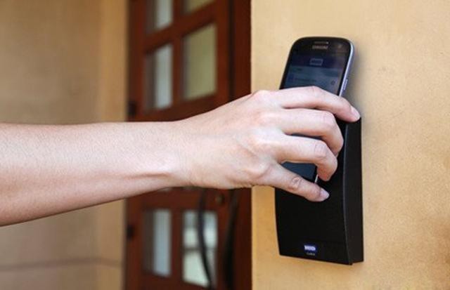 手机闪屏、WiFi信号弱咋办？笔记本、机械键盘咋选？