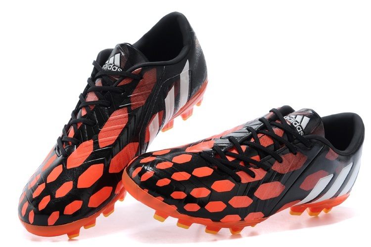 阿迪达斯足球鞋为什么很强,阿迪达斯纪念足球鞋
