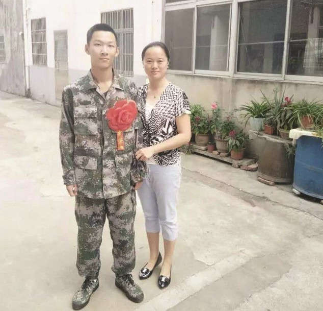 宜兴71岁退役军人,2017年宜兴女兵