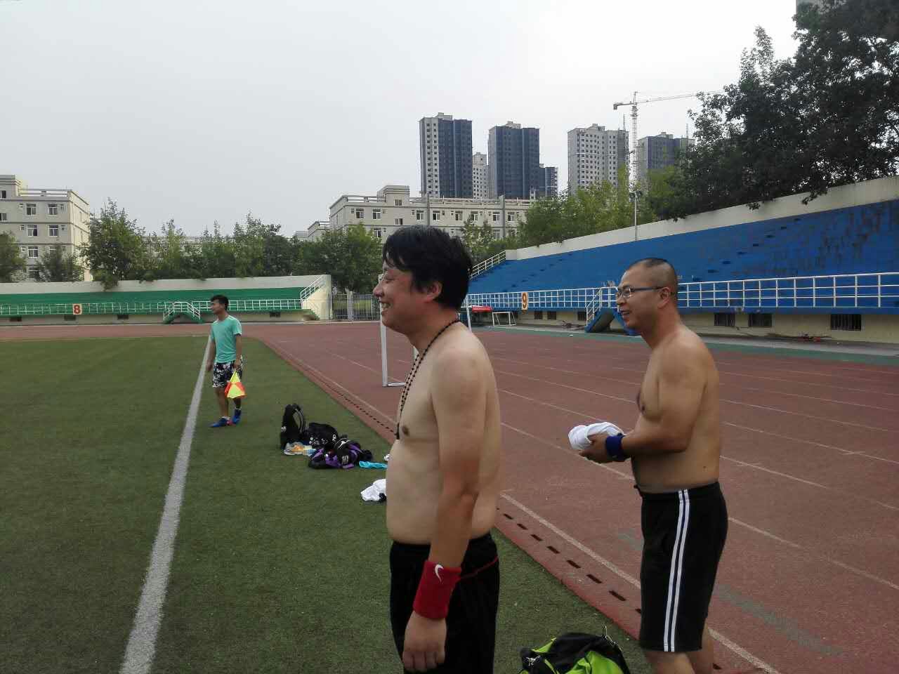 草根足球的定义,草根足球