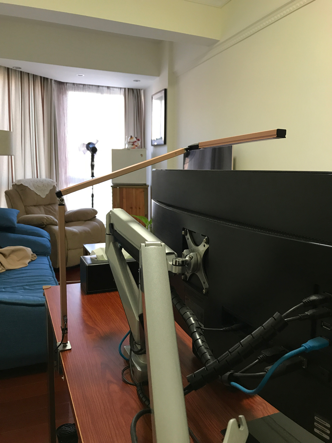 暂时了却心愿可调光LED台灯开箱及使用分享