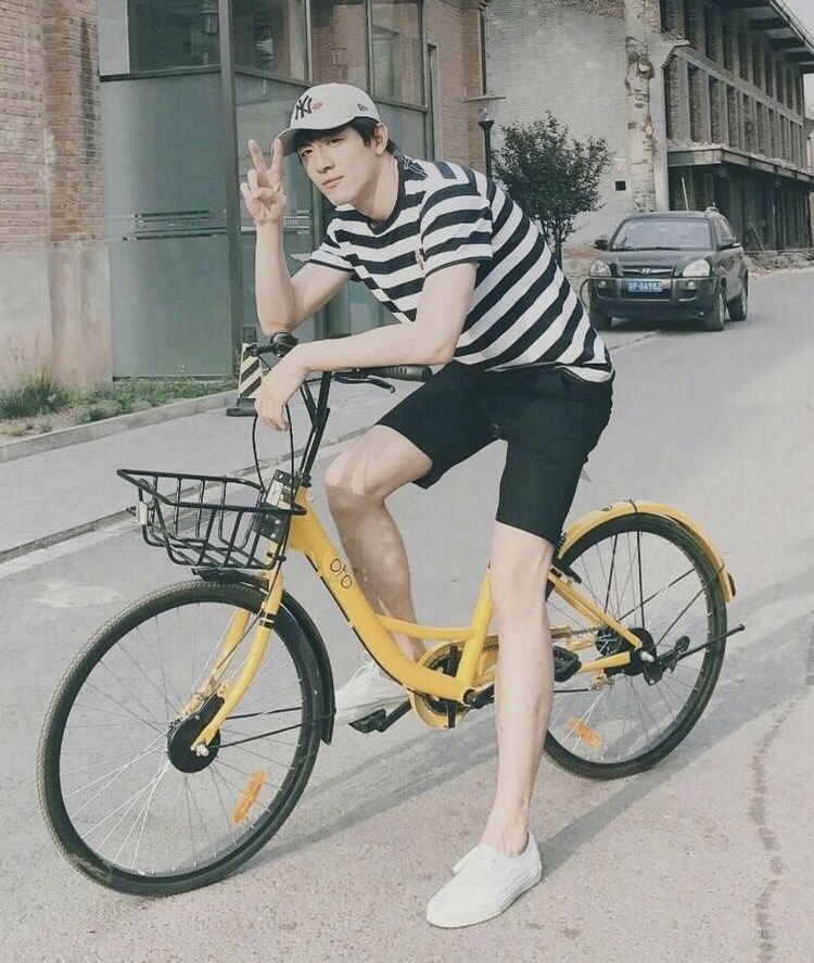 林更新全班都有狗的外号,林更新外号林狗被吐槽