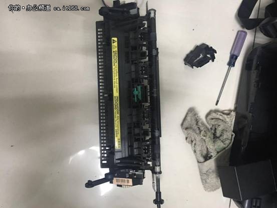 惠普1106打印机打印出来全是黑条,惠普2606打印机打印有黑条