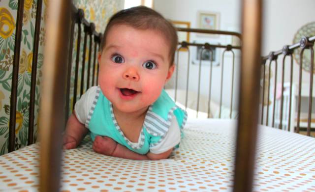 小孩睡眠浅容易醒是什么原因,睡眠浅一个晚上醒三四次怎么办