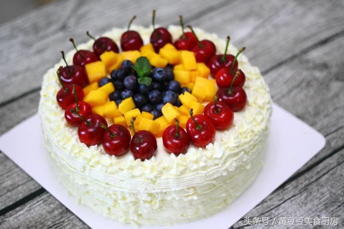 怎么做简单又好看的生日蛋糕,在家做一个简单的生日蛋糕