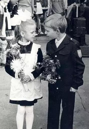 被全国嫌弃的校服,韩国女孩羡慕中国校服