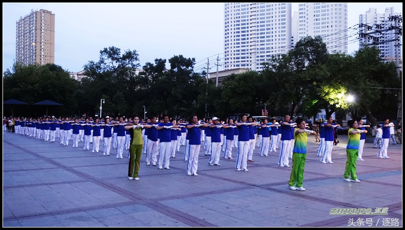 僵尸舞教程佳木斯健身操第二套,佳木斯僵尸舞快乐舞步健身操