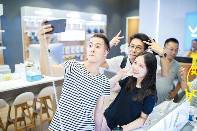 vivox90s新买的手机怎么知道是新机,刚上市的vivox9