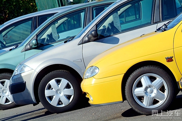 汽车贴膜大概需要多少钱合适,汽车贴膜一般要多少钱合适