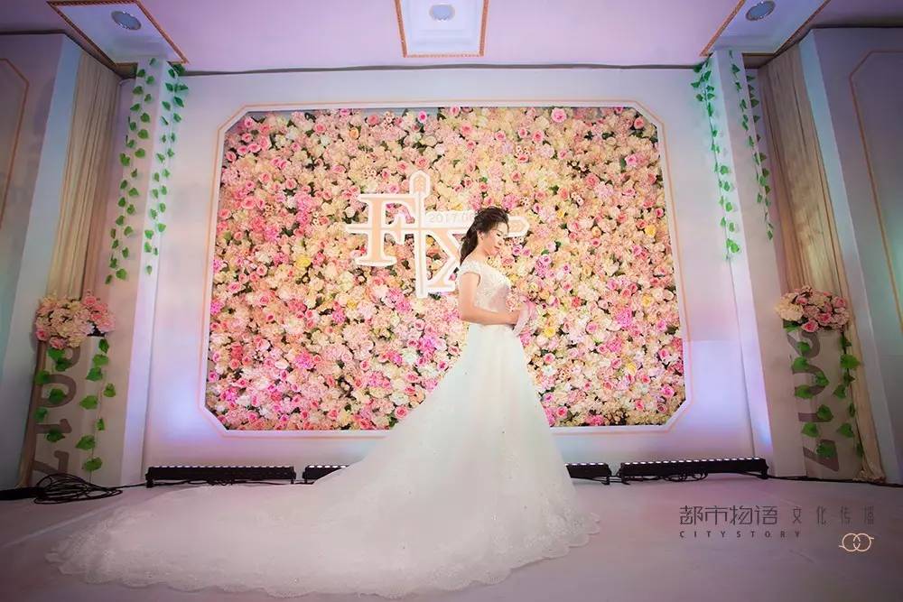 婚礼前后，婚纱应该怎么清洗和保养呢？