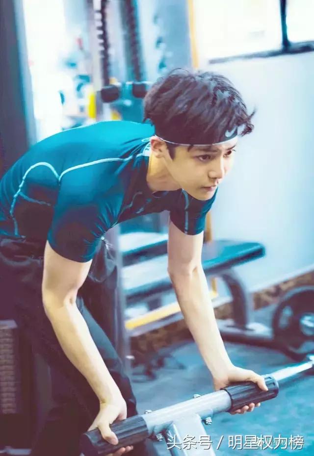跟着男神一起来“撸铁”！鹿晗陈伟霆刘昊然的健身照荷尔蒙爆棚想舔屏！