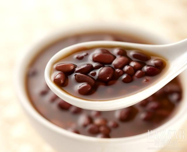 范冰冰消水肿,范冰冰面部浮肿严重脸大一圈