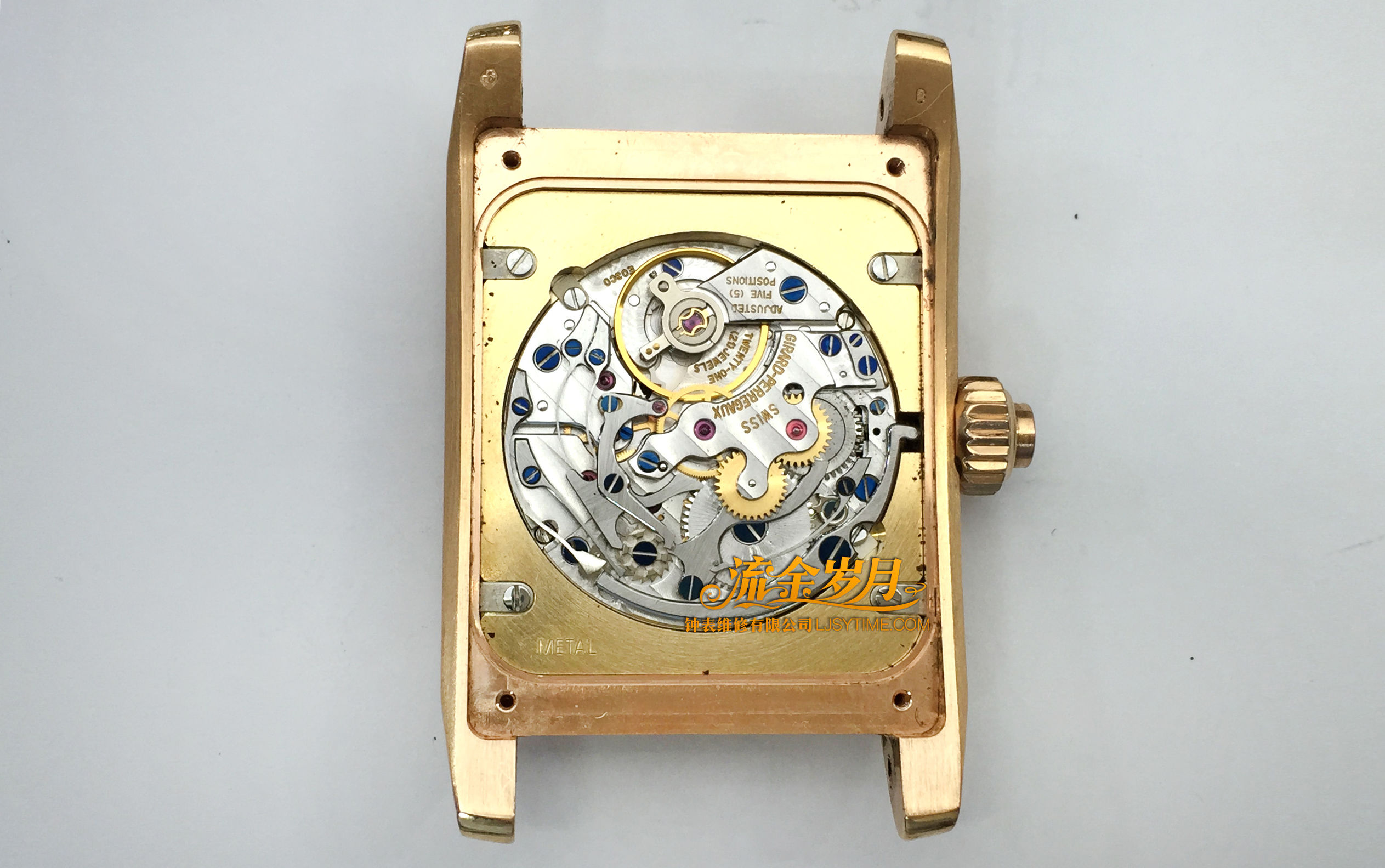 手表进水导致停走，不及时洗油真的很伤！把芯生锈断掉要换，机芯满是锈迹～看芝柏单按钮计时洗油后焕然一新