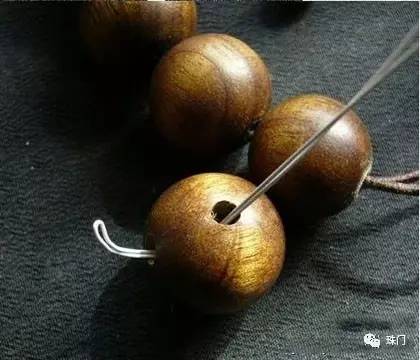 佛珠的穿法三通打结视频,佛珠108三通的穿法慢步骤