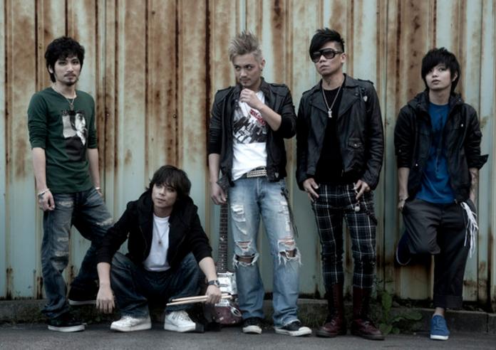 离职了老板拖着不让走怎么回复,要离职老板压着工资不让走怎么办