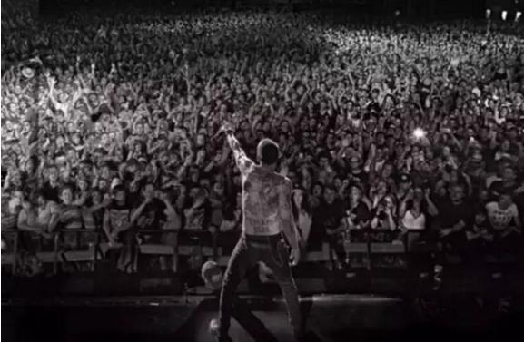 心痛，林肯公园主唱自杀