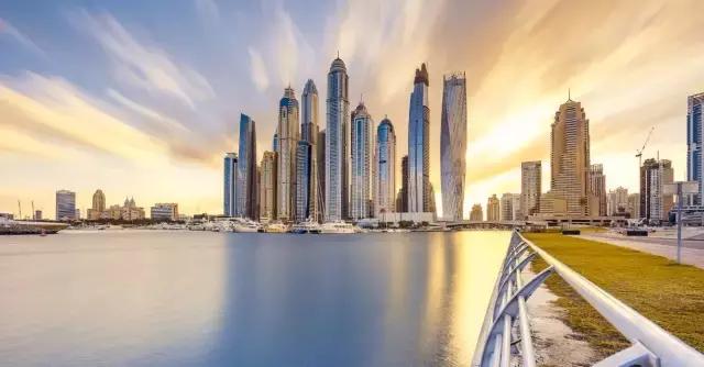 著名商业摄影师作品图片,采访一年收入两千万女博主