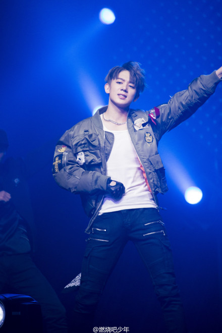 李宇春舒淇现状,硝烟四起傅菁完整版